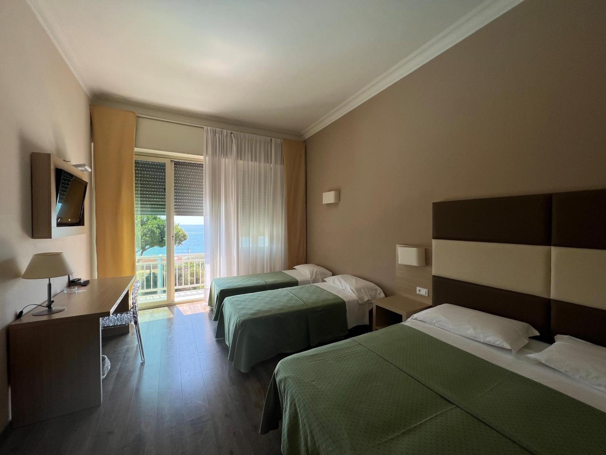 Hotel Napoleon ซานเรโม ภายนอก รูปภาพ